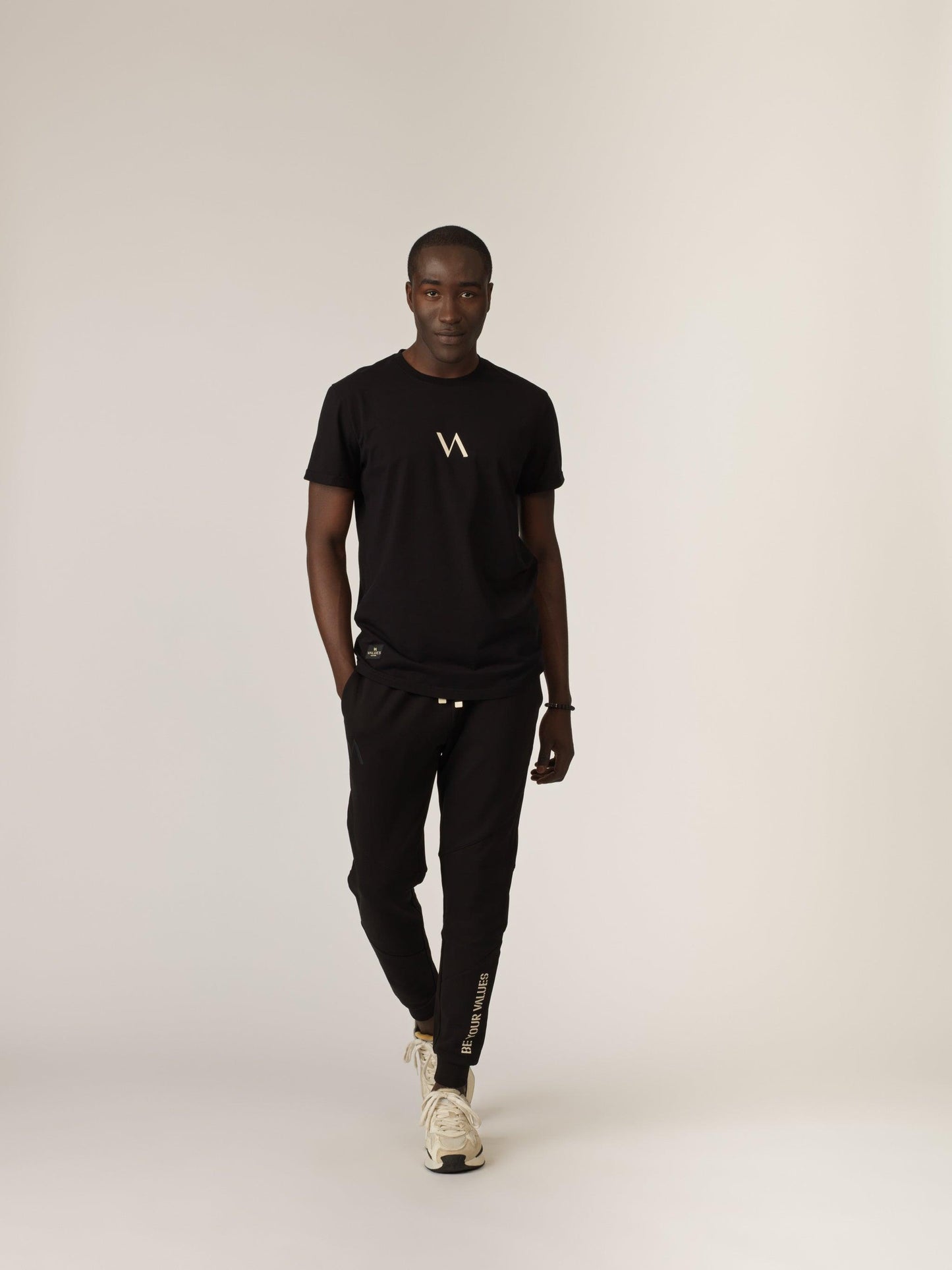 "Aquila" Men T-shirt - Black/Sand