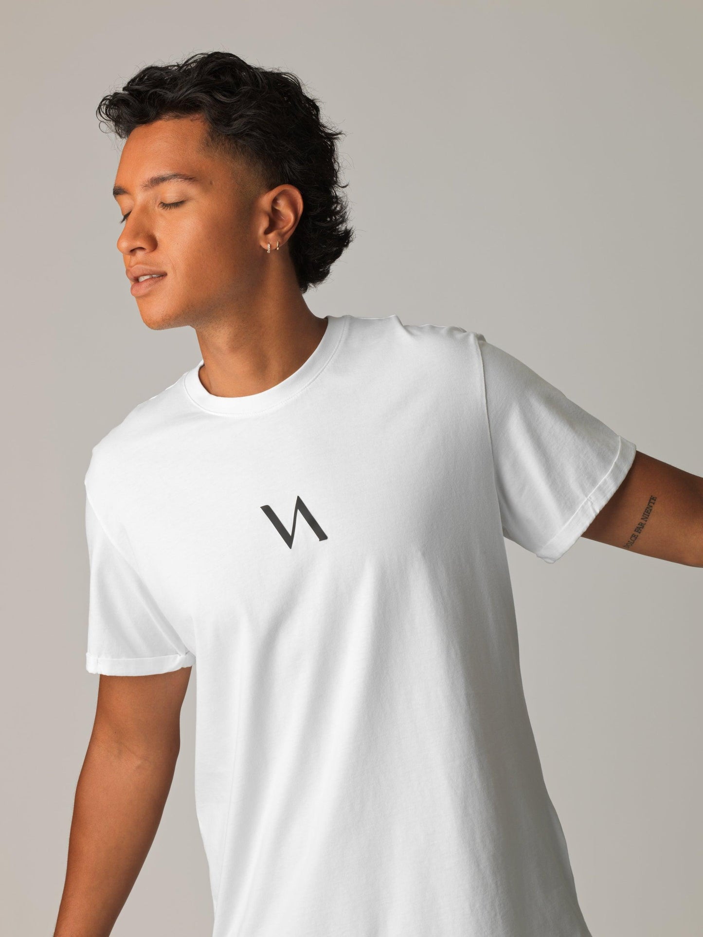 "Aquila" Men T-shirt - White/Black