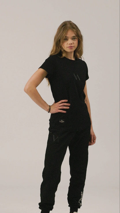 "Aquila" Women T-Shirt - Black/Black